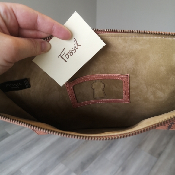 FOSSIL Penelope Collection Salmon Bird Leather Large Clutch Purse Pouch Wallet - Picture 2 of 16